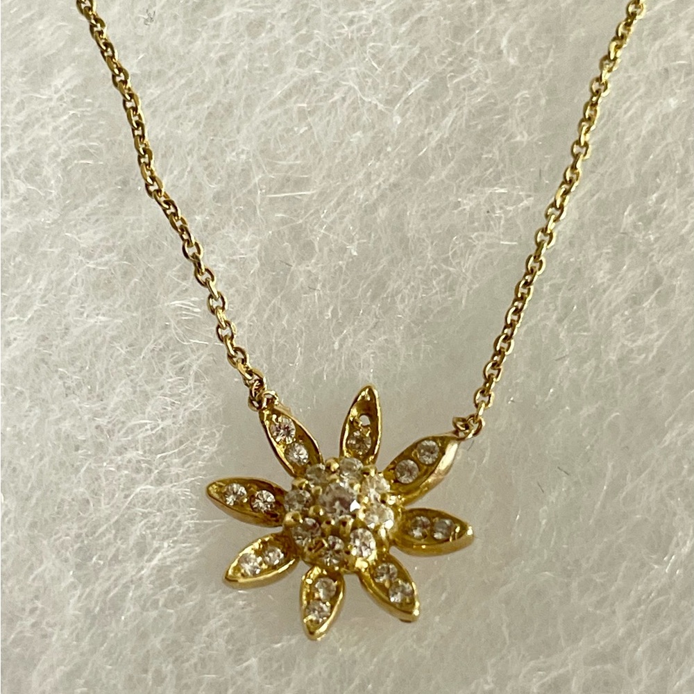 Solid 18k 18kt yellow gold diamond sunburst flower pendant necklace - Picture 3 of 9